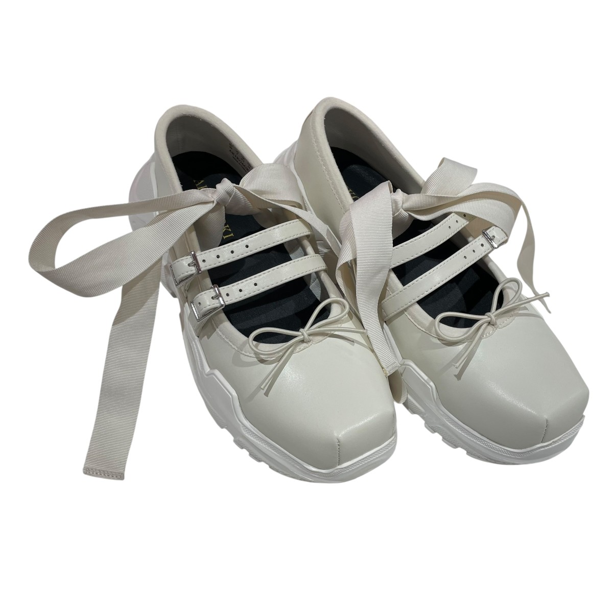 【中古】<br>AKIKO AOKI<br>Giselle-satin サンダル AAI021FW22IVL38 アイボリー サイズ：24cm<br>【価格見直し】