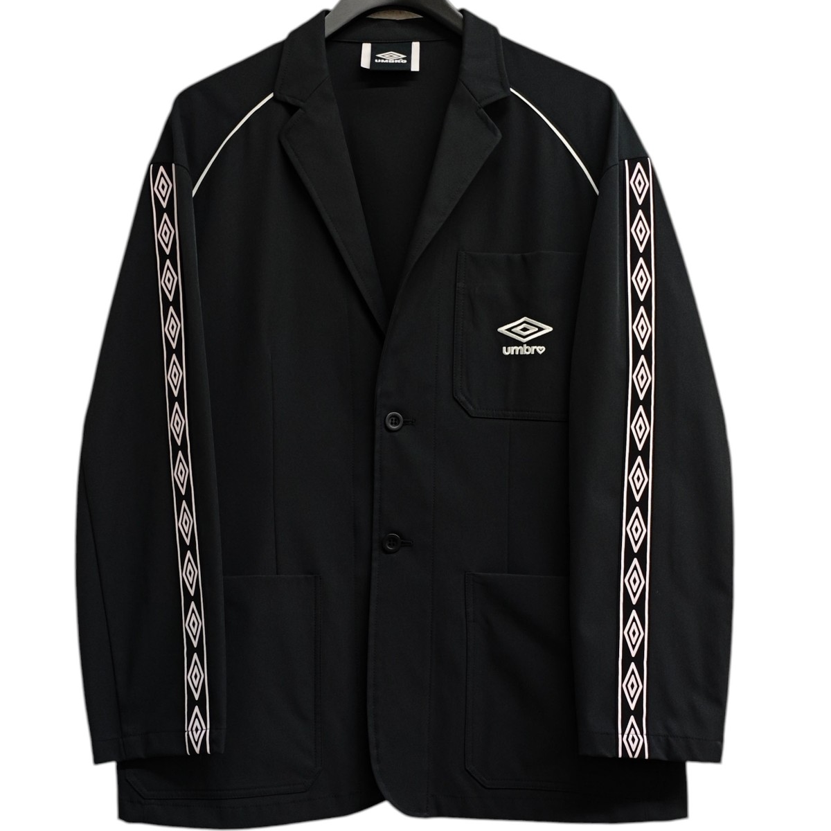 【中古】 UMBRO×BASICKS　 2023SS ロゴ ジャガードテープ テーラード ジャケット ブラック サイズ：S 【141225】（アンブロ×ベイシックス）