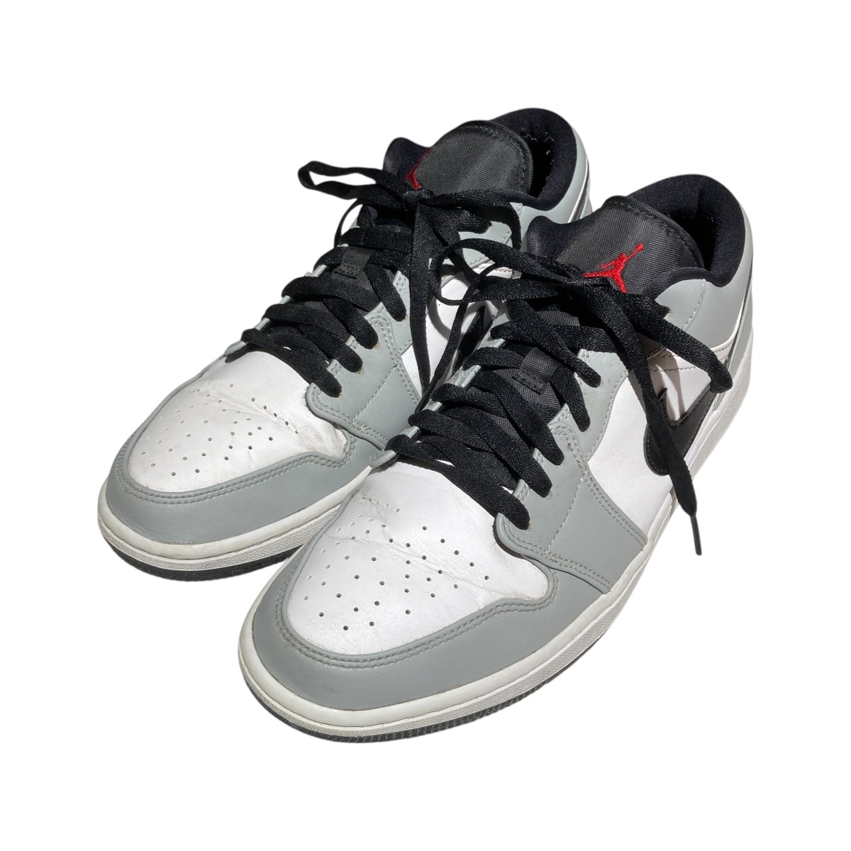 【中古】<br>NIKE<br>AIR JORDAN 1 LOW LIGHT SMOKE GRE ローカットスニーカー 553558-030 グレー×ホワイト サイズ：29<br>【価格見直し】