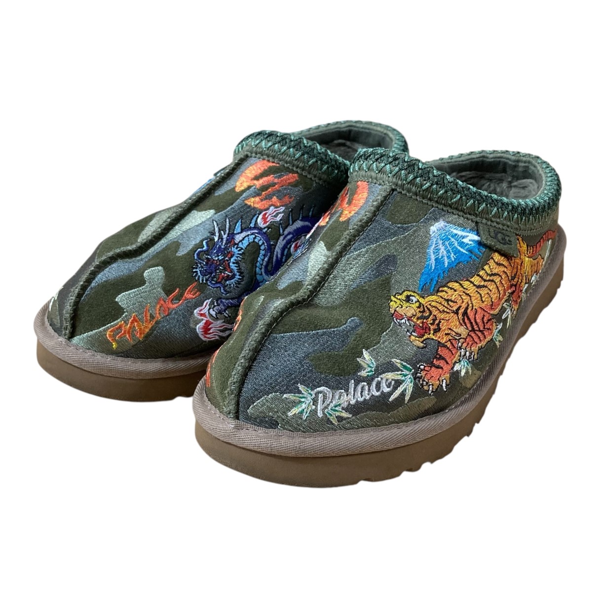 【中古】 UGG×PALACE ｢Tasman Slipper Burnt Camo ?Olive”｣ 刺しゅうスリッパ 1172070 オリーブ サイズ：27 【価格見直し】 18,315円