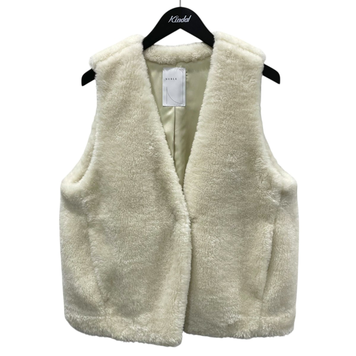 【中古】 Noble　 24AW スノーボアボリュームフォルムベスト Snow Boa Volume Form Vest 24011240108030 アイボリー サイズ：フリーサイズ 【280326】（ノーブル）