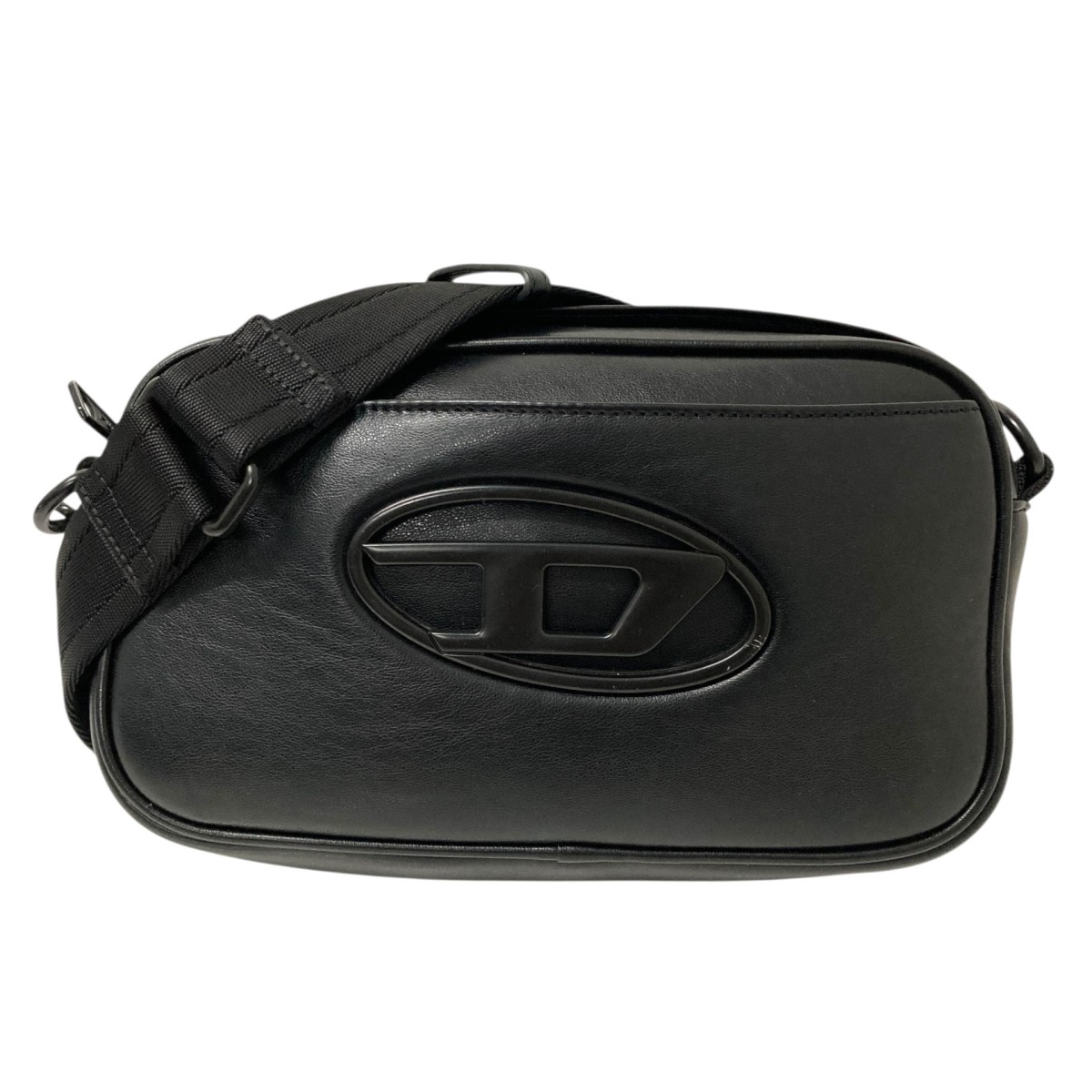 【中古】DIESELHOLI-D CAMERA BAG ショルダーバッグ X10262 P5925 ブラック【価格見直し】｜ブランド古着のカインドオル