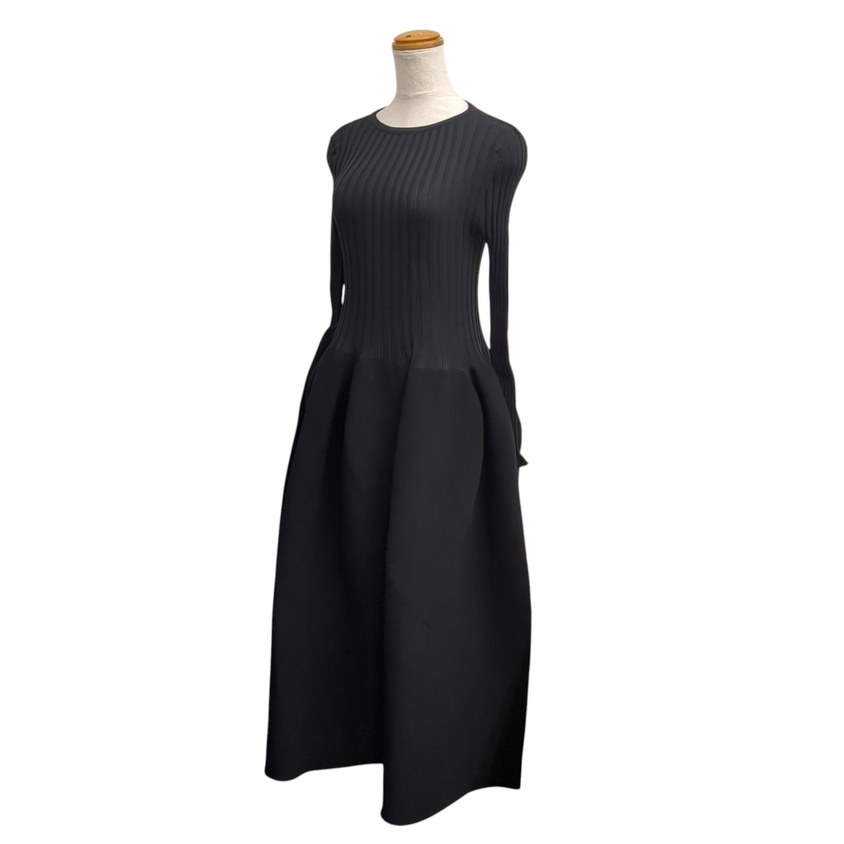 【オンラインストア完売品】CFCL ロングワンピース　ネイビー　サイズ1 楽天市場】【中古】CFCLワンピース CF006KH207HKU ネイビー×ブラック