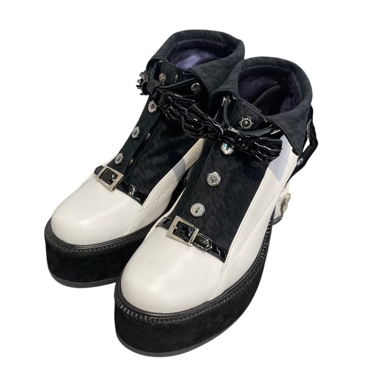 【中古】hazama 定空間的関係を忘れ惹きずり込まれるまわり合わせの踵ブーツ 白いこと 大きさ：23.5珊 【210226】（ハザマ）