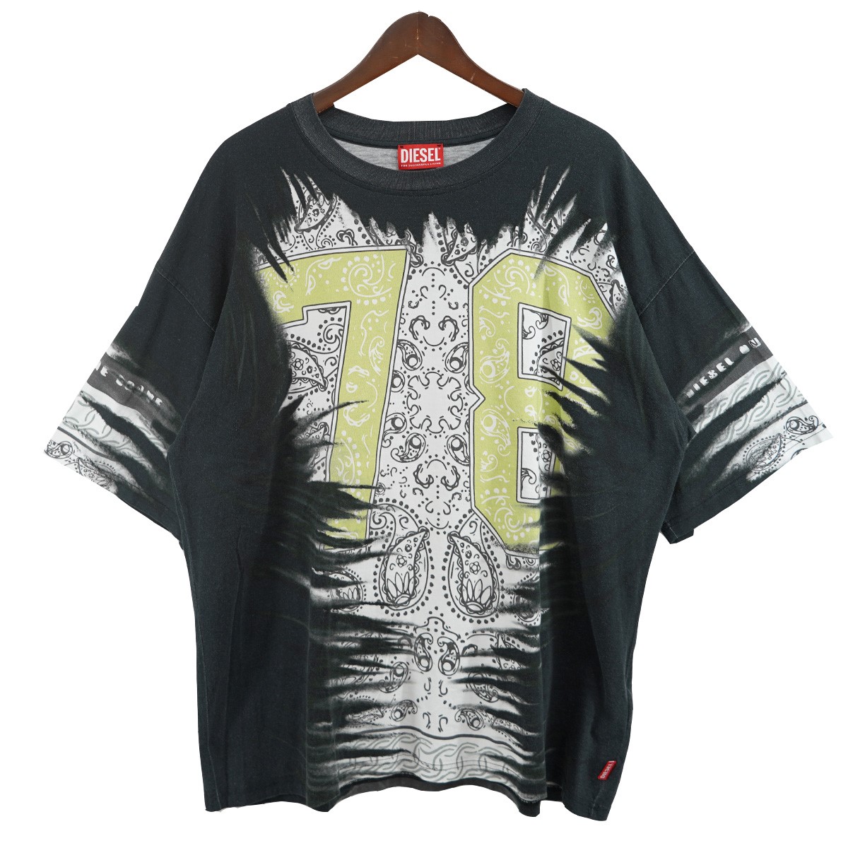 【中古】DIESEL by Glenn Martens25SS T-Boxt-78-R1 T-Shirt With 78 Bandana Print バンダナ ナンバリング 加工 オーバーサイズ Tシャツ ブランド表記 ブラック サイズ：L【価格見直し】｜ブランド古着のカインドオル 8,712円