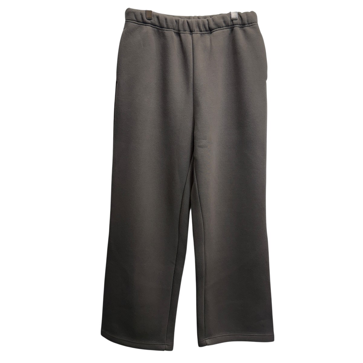 【中古】Seventh×BEAMS T26SS/ UTILITY V2 STACKS /コラボスウェットパンツ 75-24-0107-428 チャコールグレー サイズ:M【価格見直し】|ブランド古着のカインドオル