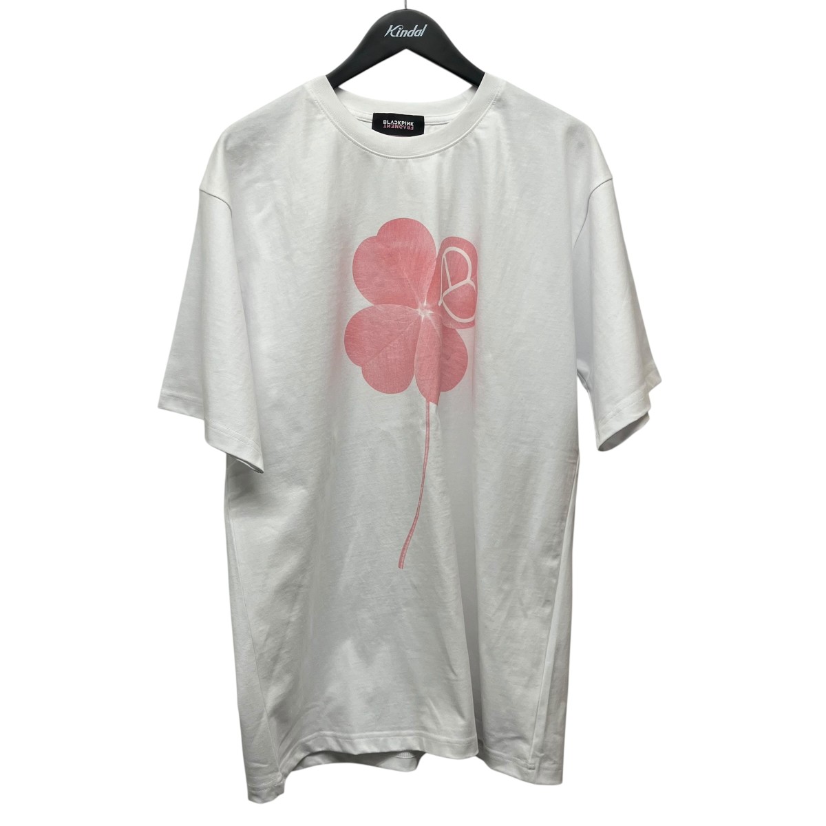 【中古】BLACKPINK&times;FRAGMENT DESIGNClover T-Shirt クローバープリントTシャツ ホワイト サイズ：L【価格見直し】｜ブランド古着のカインドオル