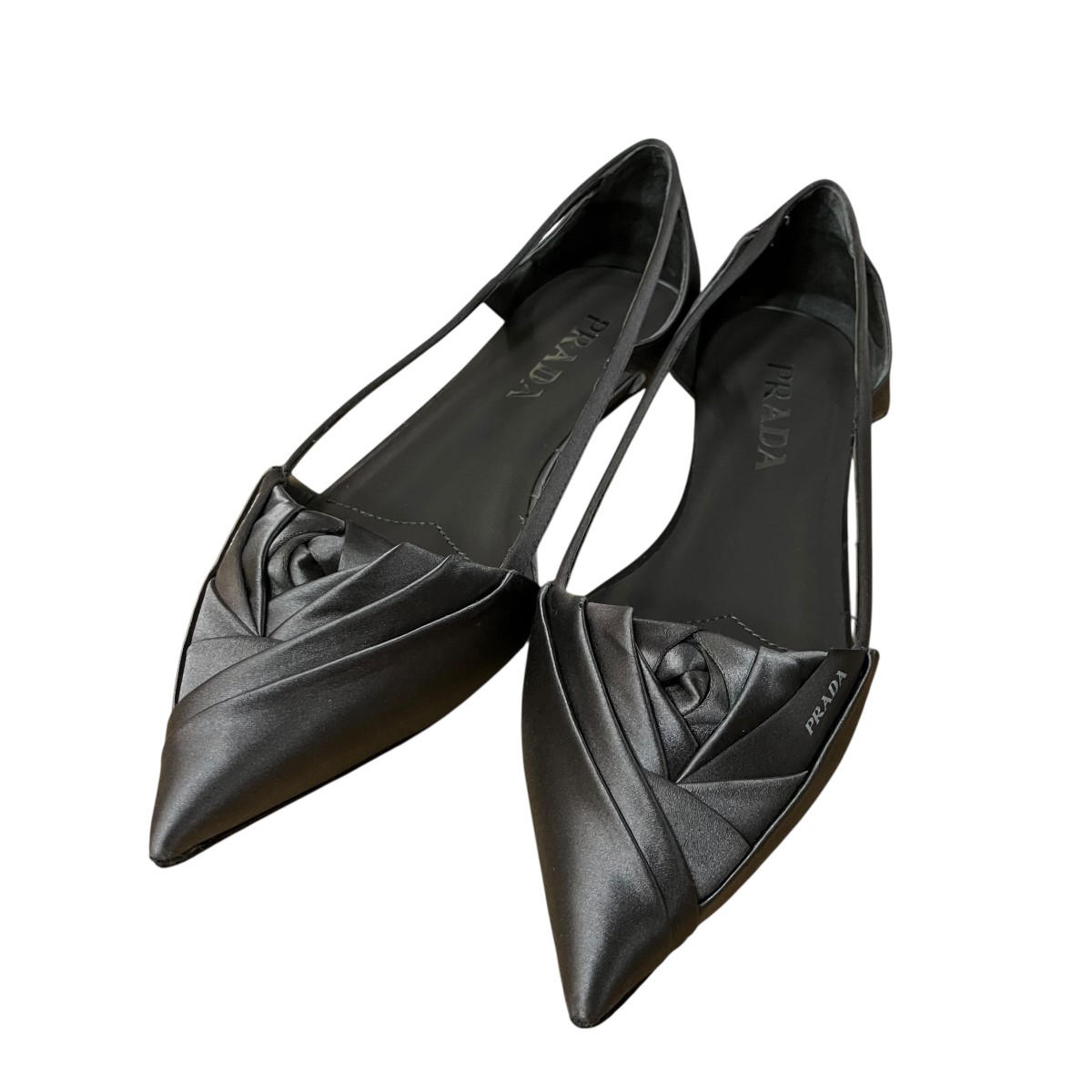 【中古】PRADA カットアウトフラットパンプス 薄墨色 大きさ：36 1/2 【240326】（プラダ）