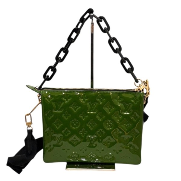 【中古】LOUIS VUITTON クッサンPMショルダーバッグ M20565 緑であること 【270326】（ルイヴィトン）