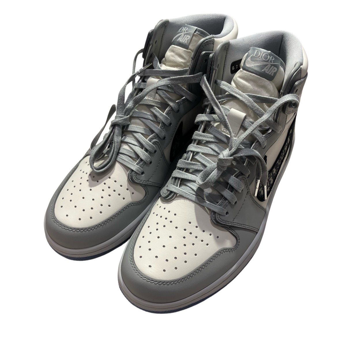 【中古】\u003cBR\u003eDIOR×NIKE\u003cBR\u003eAir Jordan 1 High OG ハイカットスニーカー 3SH130ZDD 薄墨色 大きさ：44\u003cBR\u003e【通貨価値思いなおす】
