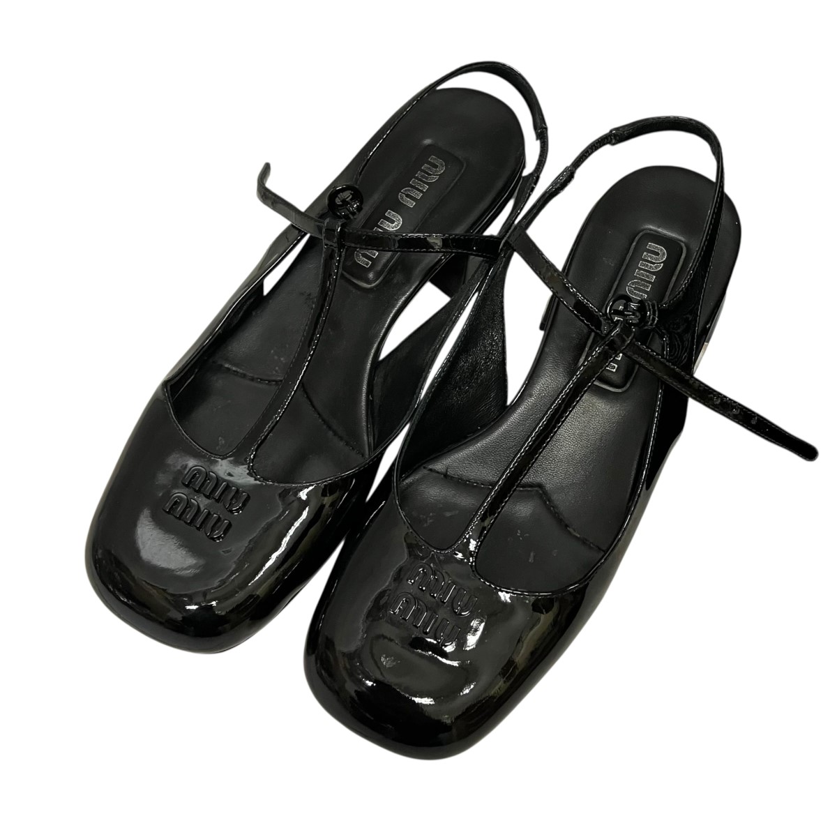 【中古】MIU MIU パテントレザーロゴパンプス 黒いこと 大きさ：36 【280326】（ミュウミュウ）