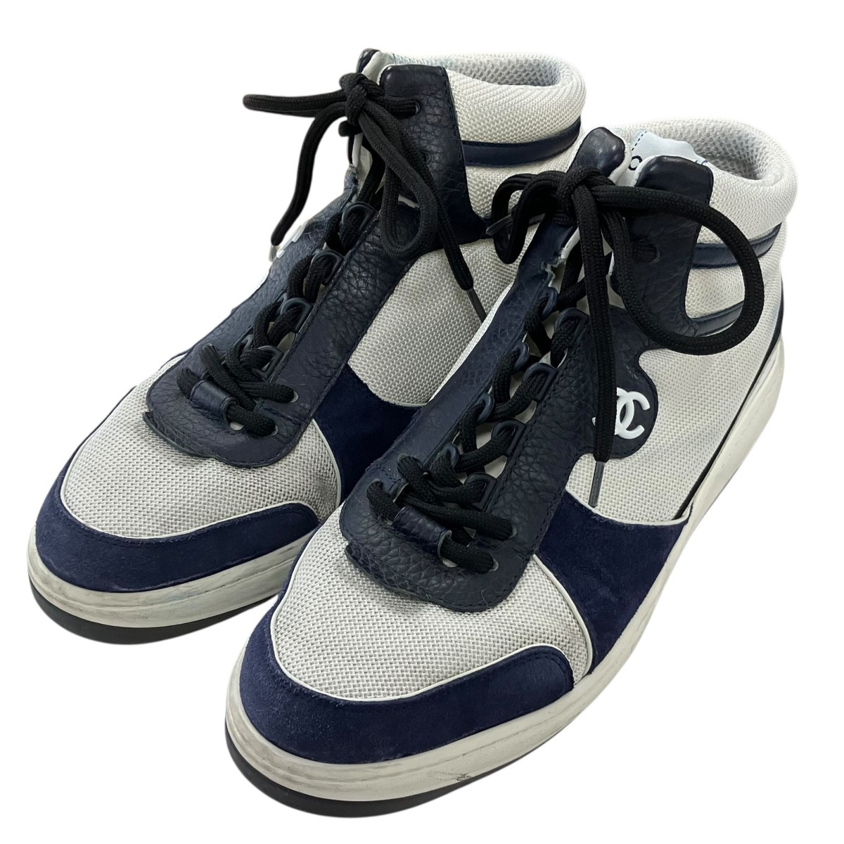 【中古】 CHANEL　 ココマークハイカットスニーカー ホワイト×ネイビー サイズ：43 【090426】（シャネル）