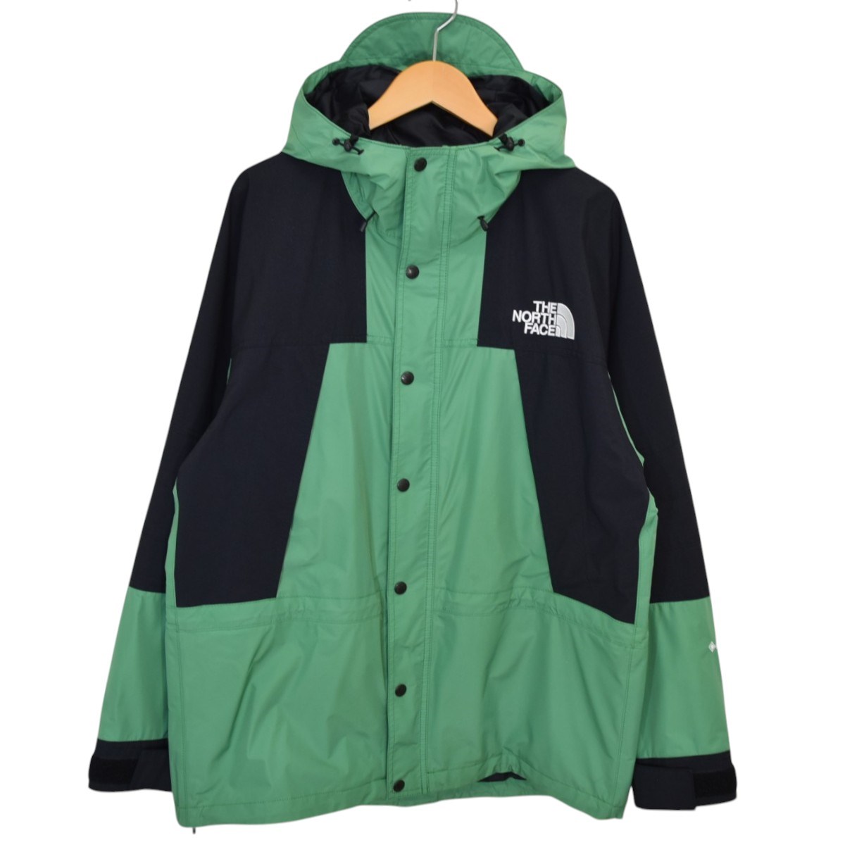 【中古】 THE NORTH FACE RETRO MOUNTAIN LIGHT JACKET レトロ マウンテンライトジャケット NP12430R グリーン サイズ:M 【130426】(ザノースフェイス)