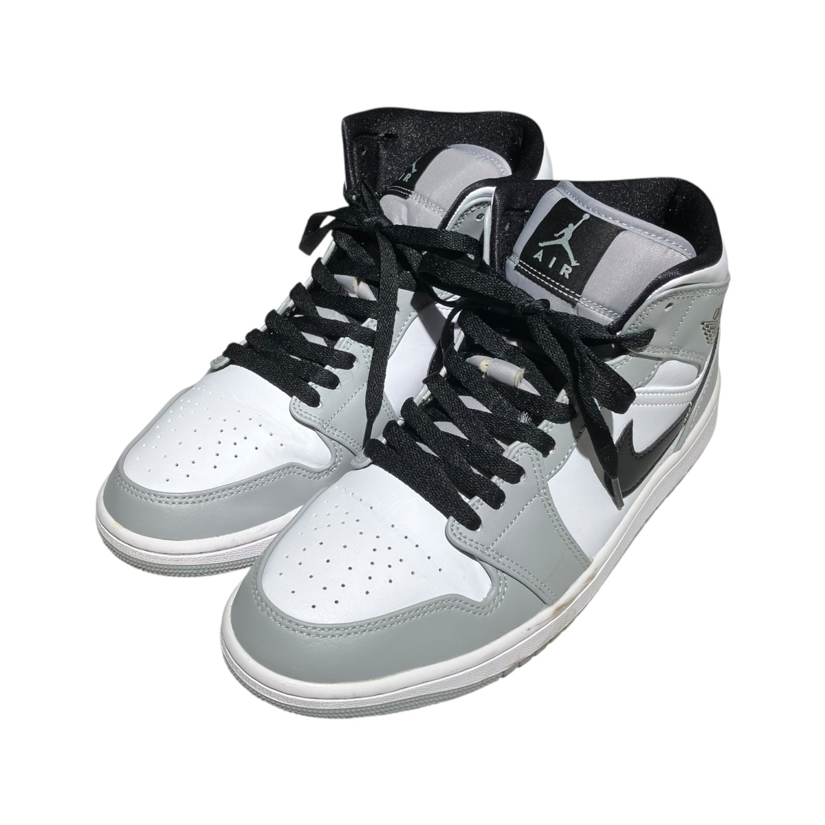 【中古】NIKE Air Jordan 1 Mid Light Smoke Grey／White／Black ハイカットスニーカー 554724-092 グレー サイズ：27.5 【240426】（ナイキ）