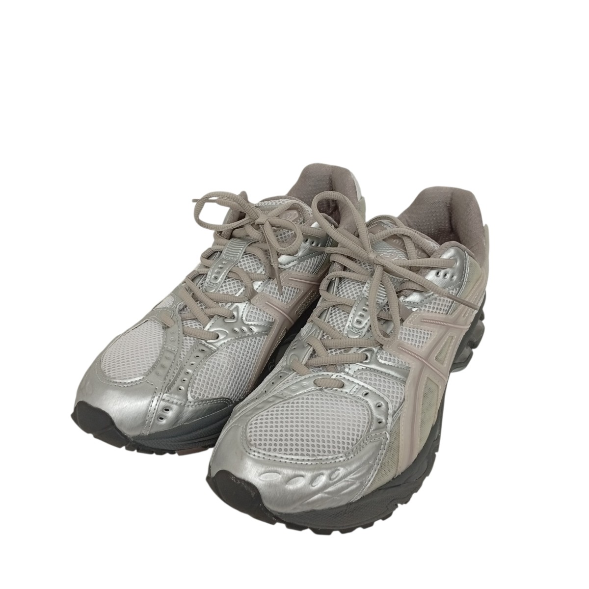 【中古】asics×Kith Ronnie Fieg GEL-NIMBUS 10．1 スニーカー 1203A723-100 しろがね色×ベージュ 大きさ：29.0珊 【280426】（アシックス）