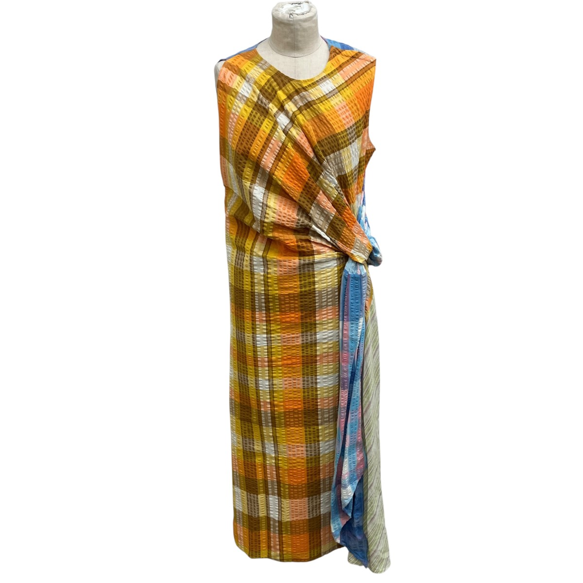 【中古】RENATA BRENHAノースリーブワンピース マルチカラー【価格見直し】|ブランド古着のカインドオル