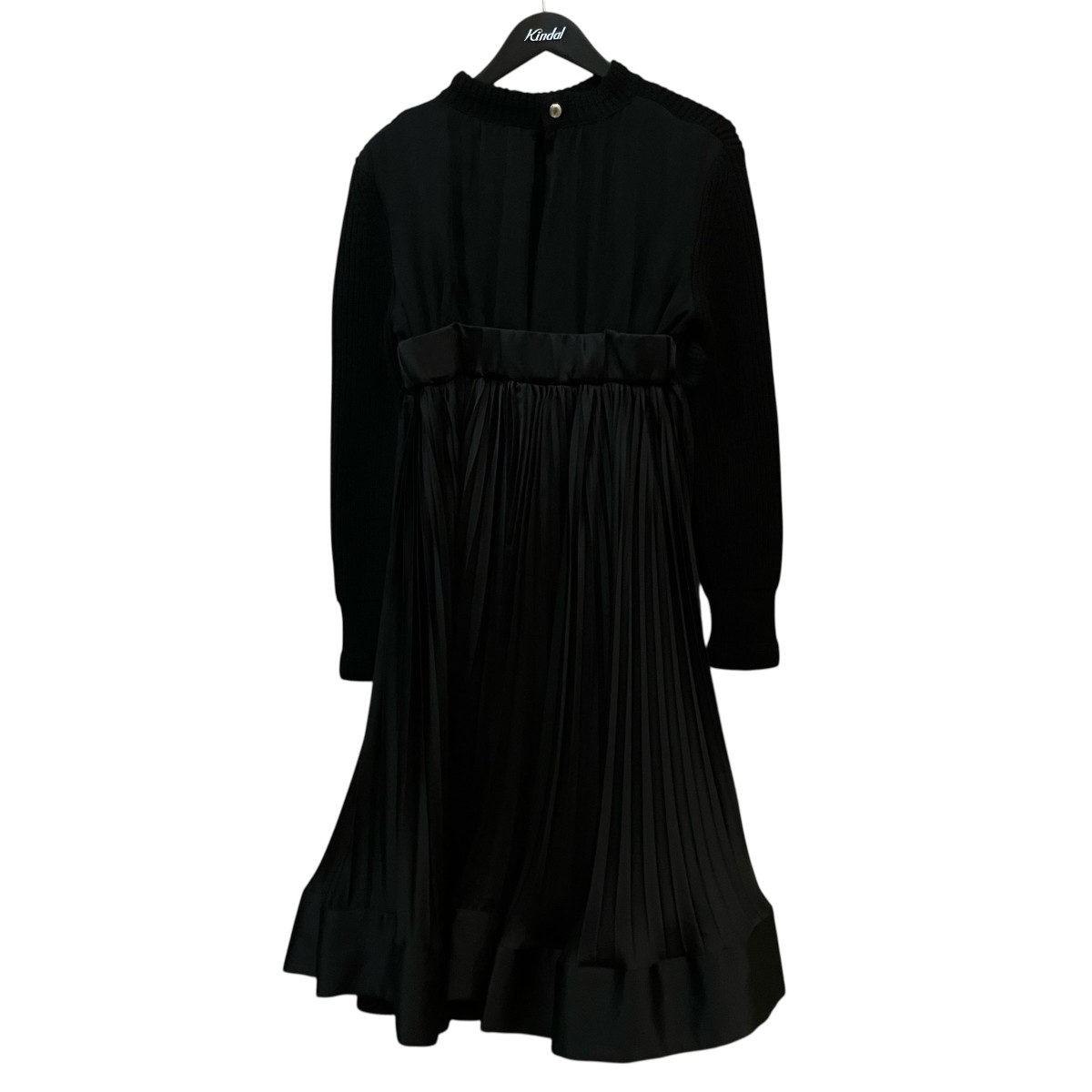 【中古】sacai 「WOOL KNIT DRESS」 編み物うつり変わり筋目衣装 23 06819 黒いこと 大きさ：1 【290526】（サカイ）