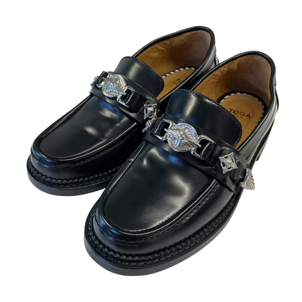 【中古】TOGA PULLA METAL LOAFER 置き目毛革 黒いこと 大きさ：37 【300526】（トーガプルラ）