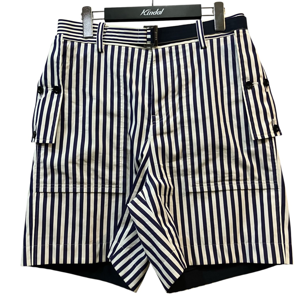 【中古】sacai 「vertical stripe Print Cotton Shorts」 ベルテッドストライプショートパンツ 23 03041M 白いこと×米国海軍 大きさ：1 【020626】（サカイ）