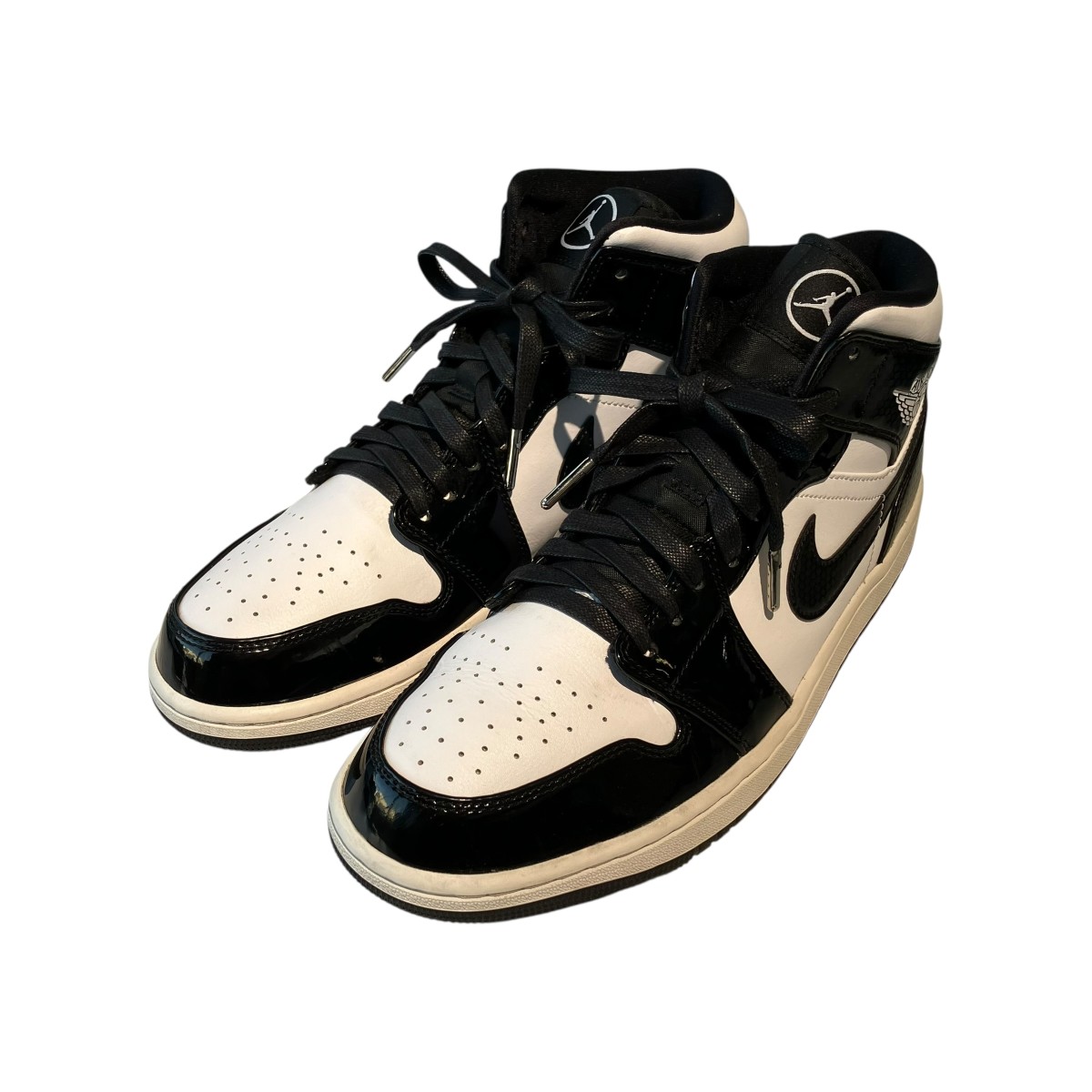 【中古】NIKE Air Jordan 1 Mid SE All-Star ハイカットスニーカー DD1649-001 白いこと×黒いこと 大きさ：28 【020626】（ナイキ）