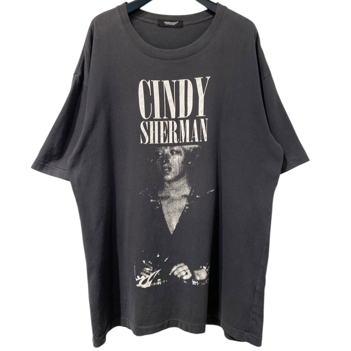【中古】UNDERCOVER×Cindy Sherman 18SS UCU9892-3刷り上げる写真絵ティーシャツ 暗灰色薄墨色 大いさ：4 【010626】（アンダー取りまかなう×シンディ シャーマン）