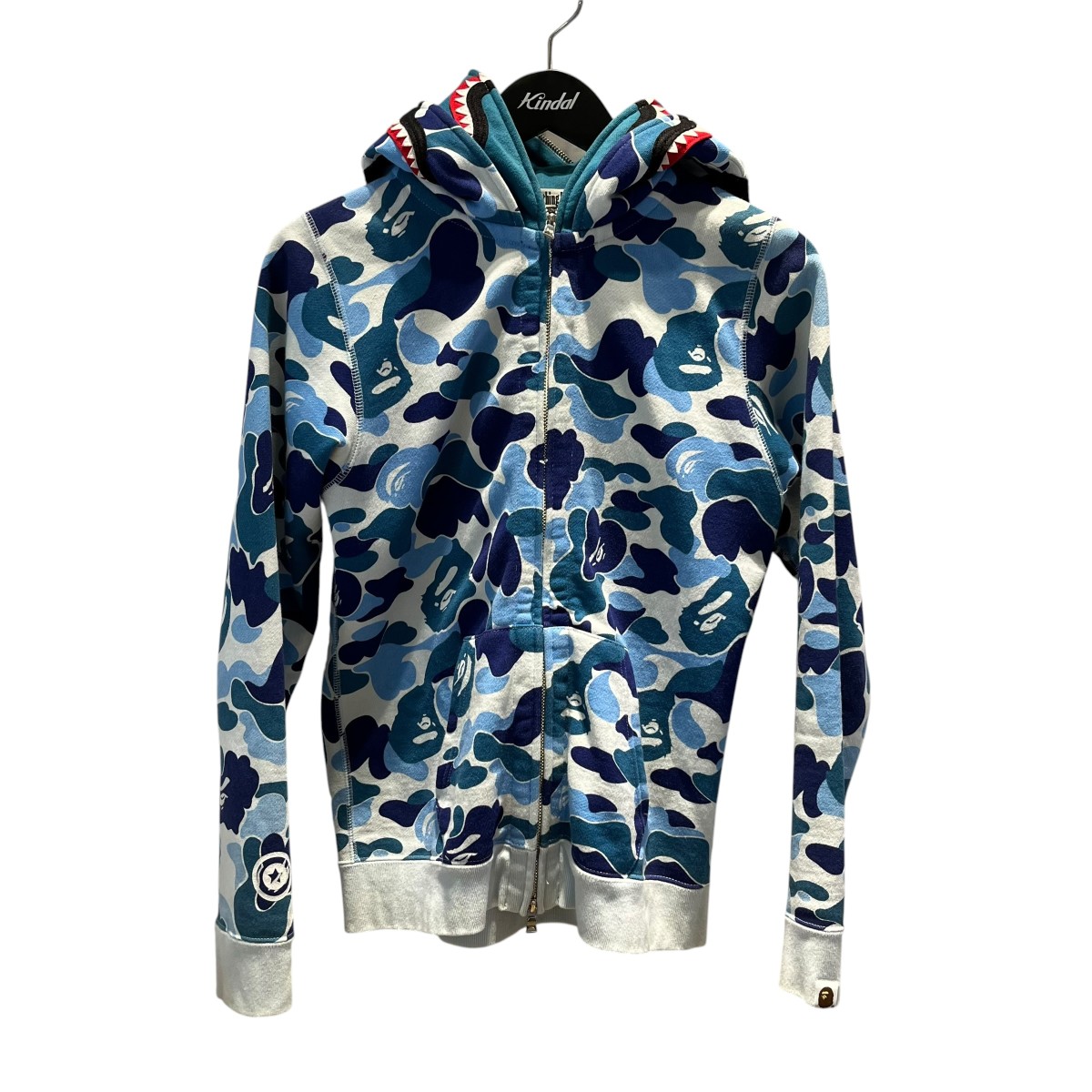 【中古】A BATHING APE CAMO SHARK FULLZIP HOODIE 化けの皮 パーカー 001ZPH302018X 青碧×白いこと 大きさ：XS 【010626】（アベイシングエイプ）