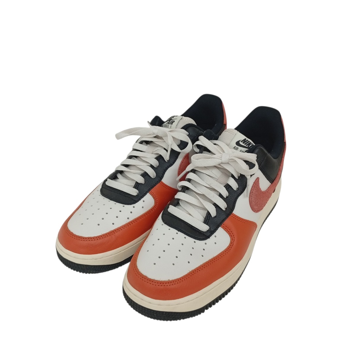 【中古】NIKE Air Force 1 Low 07 LV8 HQ4987-010 スニーカー HQ4987-010 オレンジ色×黒いこと 大きさ：27.5珊 【030626】（ナイキ）