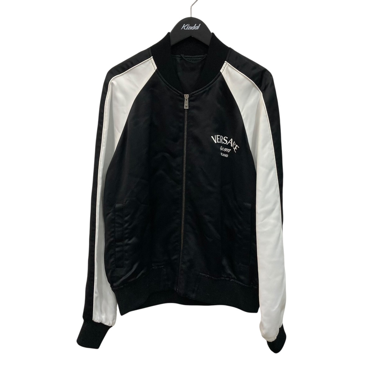 【中古】VERSACE サクラ色御花刺しゅう上衣 黒いこと 大きさ：48 【040626】（ヴェルサーチ）