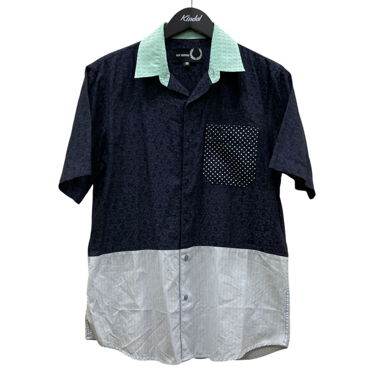 【中古】RAF SIMONS×FRED PERRY 花柄 点点柄 縞模様柄 うつり変わり 青写真 明けっ広げ色合い 半袖プルオーバー 綿織物プルオーバー SM4230 マルチ色合い 大きさ：36 【060626】（ラフシモンズ×フレッドペリー）