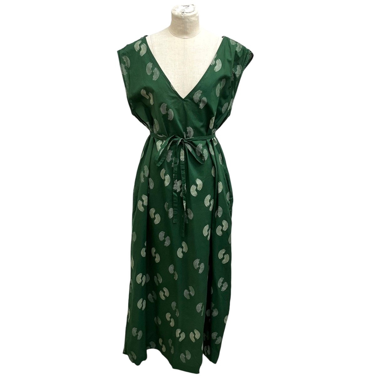 【中古】6(ROKU) BEAUTY＆YOUTH HALF RING DRESS ノースリーブ衣裳 8626-299-0351 緑であること 大きさ：36 【070626】（ロク もの言う花アンド若い者）