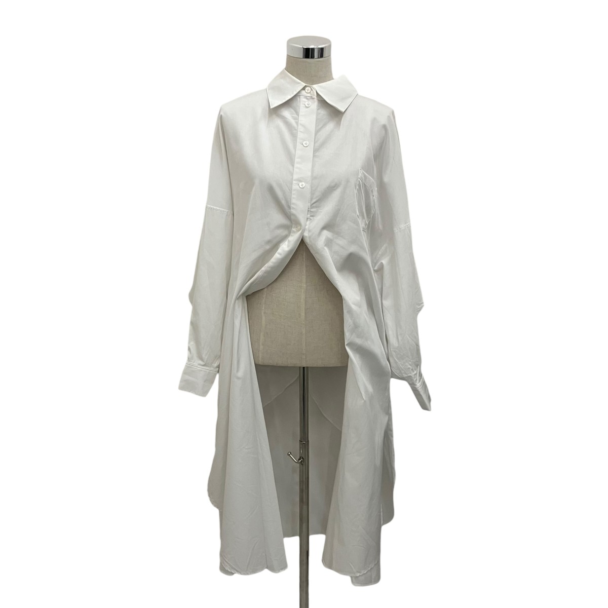 【中古】AKIKOAOKI デザインロングシャツ AA23SS-SHD01-02 白いこと 大きさ：FREE 【100626】（アキコアオキ）