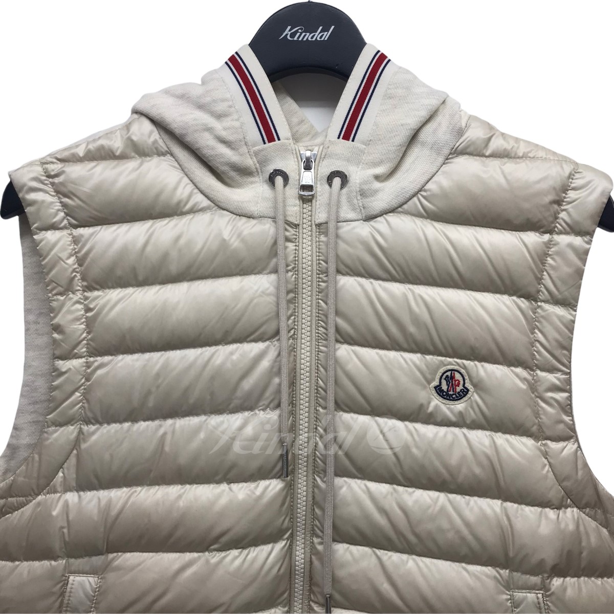 MONCLER 「MAGLIA GILET」フード付ダウン切替ベスト オフホワイト