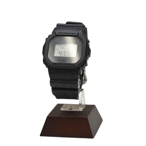 【中古】 HERNO×CASIO 2023モデル　青山10周年記念　日本限定　HERNO Laminar G-SHOCK　デジタル腕時計　DW-5600VT 【価格見直し】