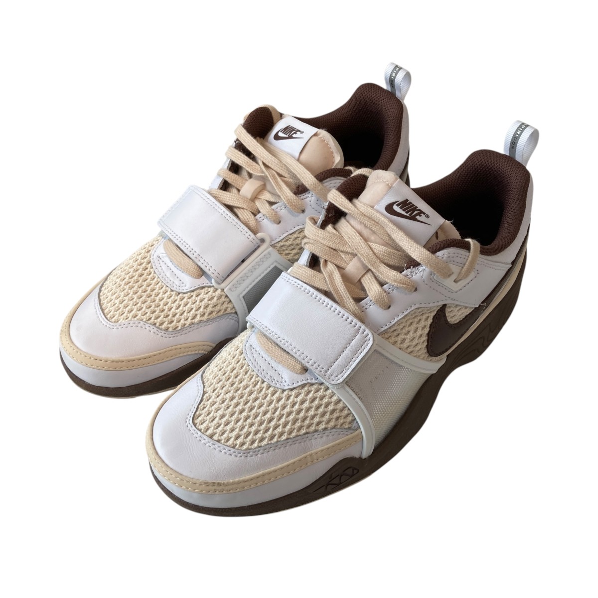 【中古】 NIKE Zoom Field Jaxx スニーカー HQ3073-100 ホワイト×ブラウン サイズ：28 【価格見直し】
