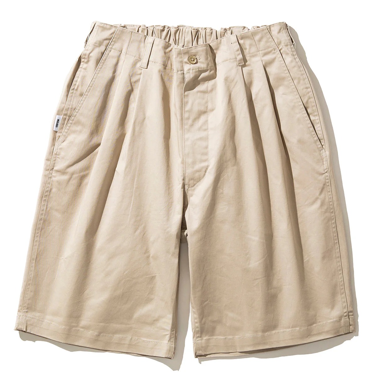 【ラスト1点】【20%OFF】 UNFRM OUTDOOR STANDARD STRETCH CHINO CLOTH TWO TUCK WIDE HALF PANTS (BEIGE) (ユニフォームアウトドアスタンダード ストレッチ チノクロス ツータック ワイドハーフパンツ) 【メンズ】【ハーフパンツ】【25SS】