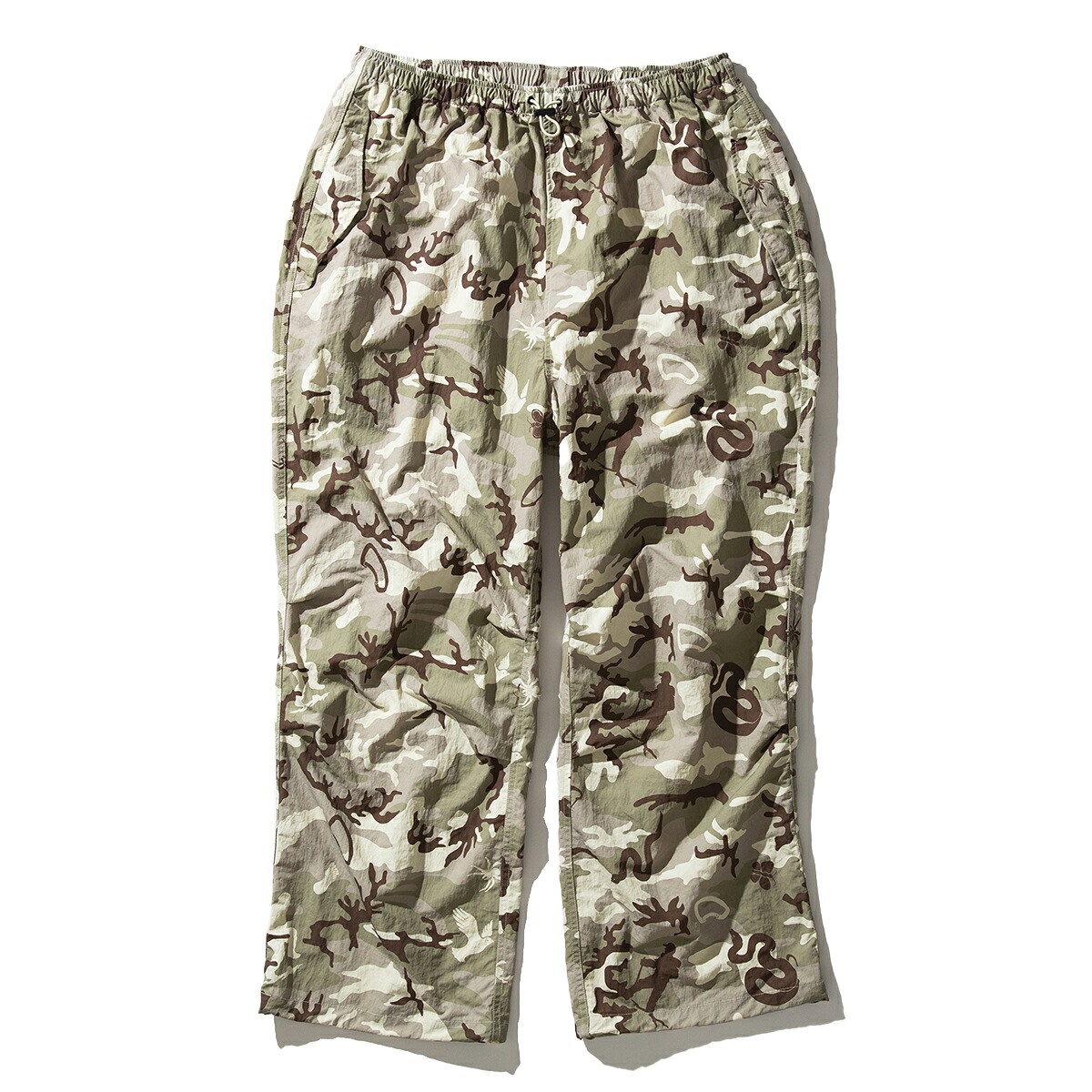 【ラスト1点】【50%OFF】FIRST DOWN OVER PANTS TASLAN NYLON (DESERT CAMO) (ファーストダウン オーバー パンツ タスランナイロン) 【メンズ】【ロングパンツ パンツ ボトムス ワイドシルエット 太め ナイロン】【23SS】