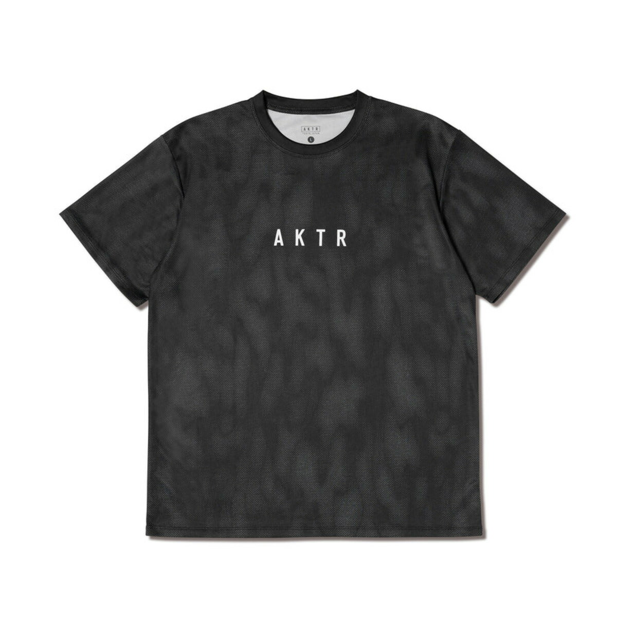 AKTR MELT CAMO AKTR LOGO SPORTS TEE (BK) (アクター メルト カモ AKTR ロゴ スポーツ Tシャツ)【メンズ】【半袖Tシャツ スポーツウェア メッシュ素材 軽量 通気性 ブラック】【26SS】 4,719円