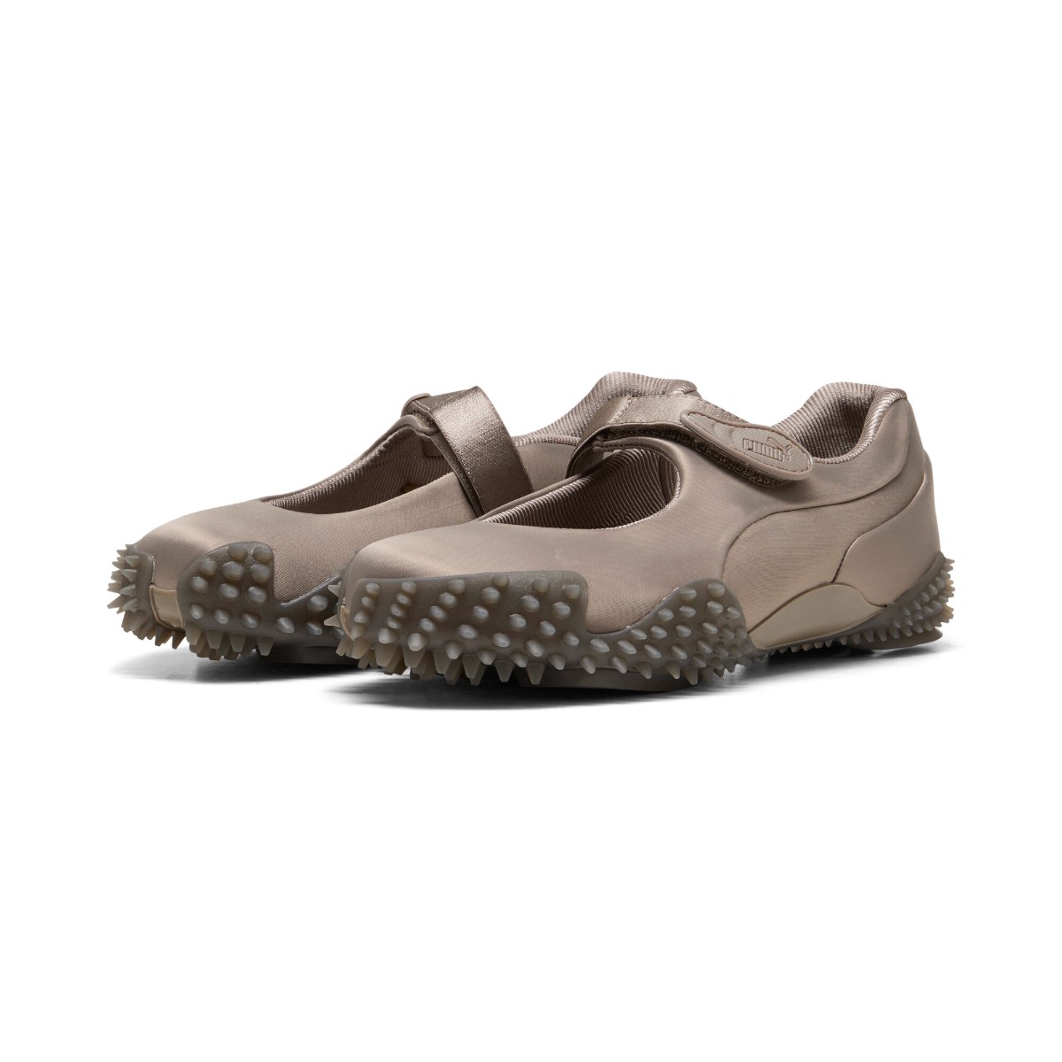 PUMA MOSTRO FEY SATIN WNS (MOUSE GRAY) (プーマ モストロ フェイ サテン ウィメンズ)【レディース】【スニーカー メリージェーン サテンアッパー ローカット ベージュ】【26FW】|Kinetics