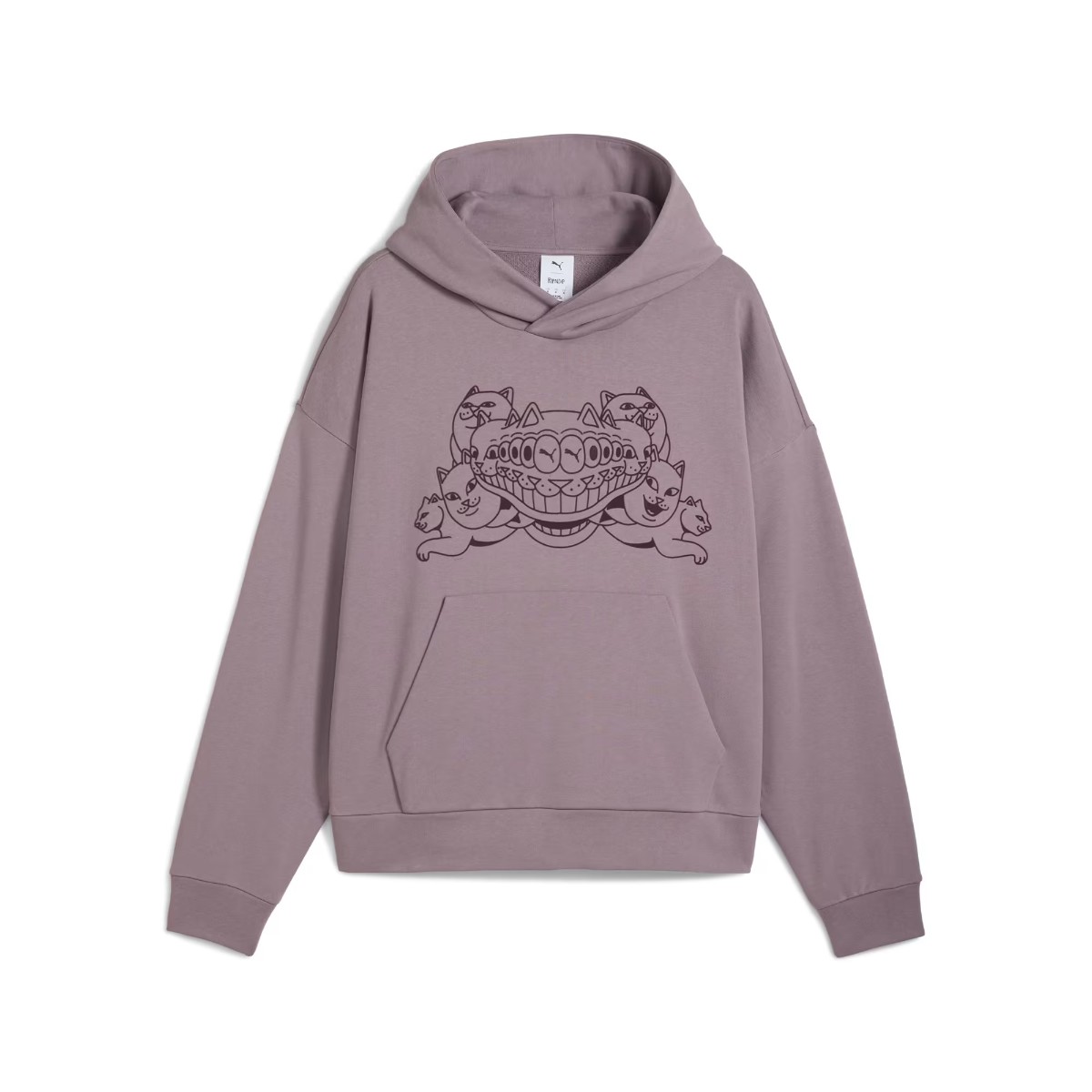 【20%OFF】 PUMA x RIPNDIP BOXY GRAPHIC HOODIE (Plum Jam) (プーマ x RIPNDIP ボクシー グラフィック フーディ)【メンズ レディース】【スウェット フーディー グラフィック リサイクル素材 コラボ パープル】【25FW】
