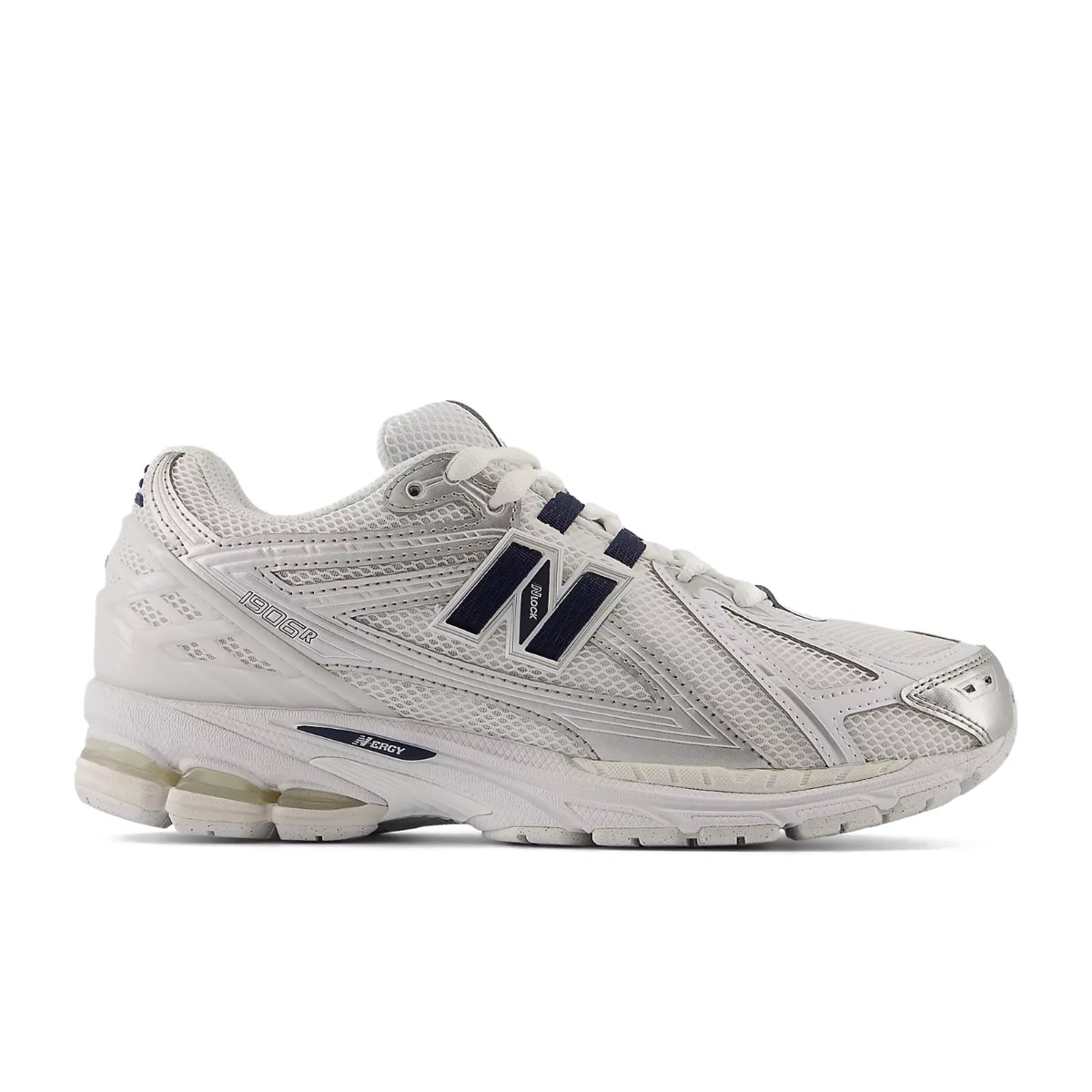 【30%OFF】New Balance 1906R (White With Nb Navy And Silver Metallic) (ニュー平衡にする 1906R)【メンズ レディース】【スニーカー 駈けっくらシューズ 座布団性 メッシュアッパー ぼうぜん自失吸いあげる 薄墨色】【25FW】