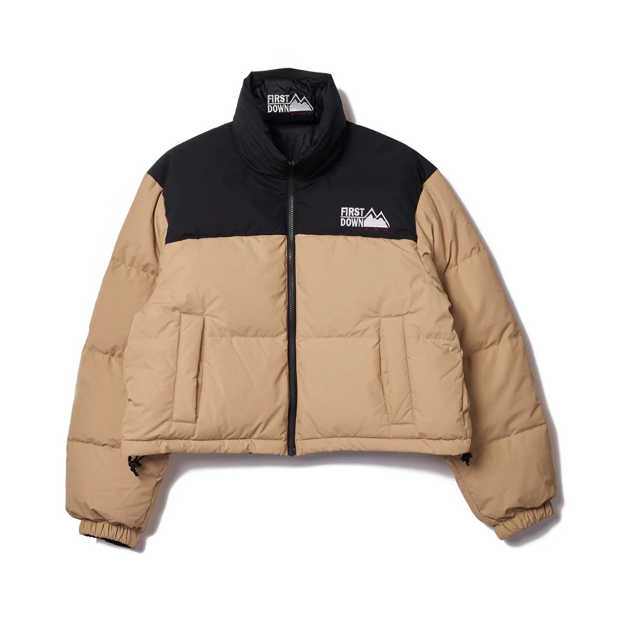 【30%OFF】FIRST DOWN SHORT BUBBLE DOWN JKT MICROFT(R) (L/BEIGE) (一塁手落ち込む 遊撃手 バブルダウンジャケット マイクロホン屋根裏部屋)【レディース】【遊撃手落ち込む 撥水 防風 保温性 ベージュ】【25FW】