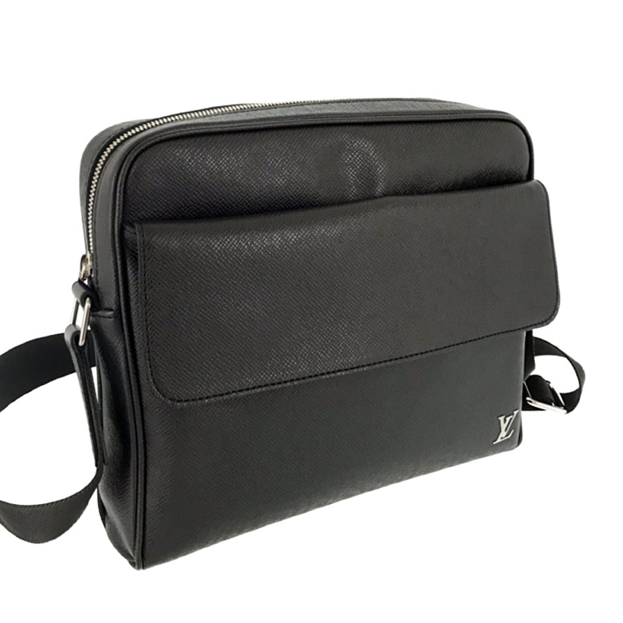 ルイ ヴィトン Louis Vuitton タイガ アレックス メッセンジャー M ノワール レザー ショルダーバッグ Tu 中古 Butlerchimneys Com