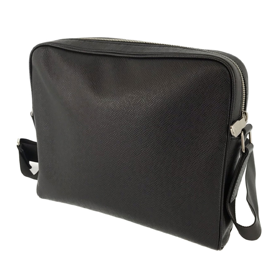 ルイ ヴィトン Louis Vuitton タイガ アレックス メッセンジャー M ノワール レザー ショルダーバッグ Tu 中古 Butlerchimneys Com