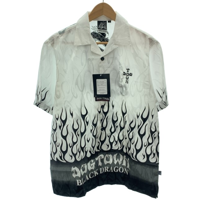 【中古】 DOGTOWN 柄プルオーバー 半袖 トップス 開けっ広げ色つや 総柄 ブランド名ロゴタイプ 表どおり 古着 /1930