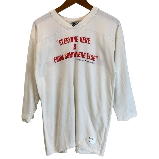 【中古】　THE KNiTS　Tシャツ　90s vintage　90年代　OLD　(c)1994 COLUMBIA PICTURES　七分袖　トップス　Vネック　プリント　USA製　古着　/7310