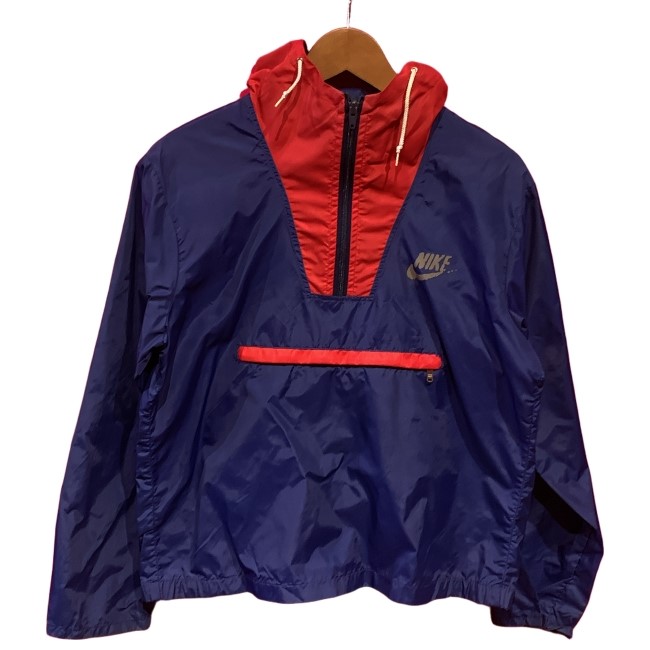 【中古】 NIKE ナイロン前掛け 70s-80s vintage 70年月日-80年月日 オレンジ色溜め桶 ティーシャツ アウター ハーフジップ ボンネット 無地 ワンポイント ブランド名ロゴタイプ スウッシュ 刷り上げる 運動競技 古着 /1591