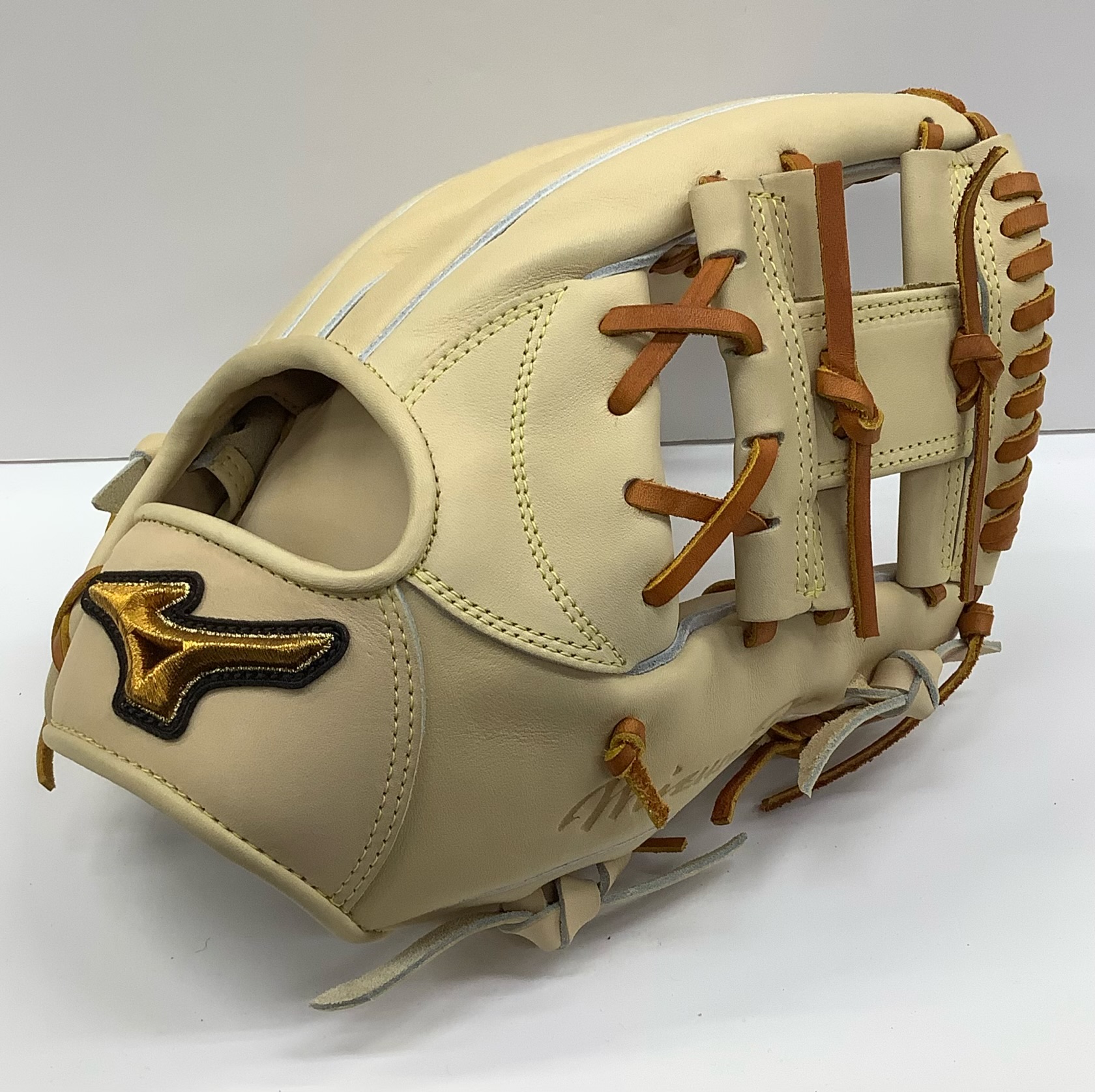 ミズノ エルボーガード 直営店限定 新品未使用 オリックス 紅林モデル ミズノ エルボーガード 直営店限定 新品未使用 オリックス 紅林