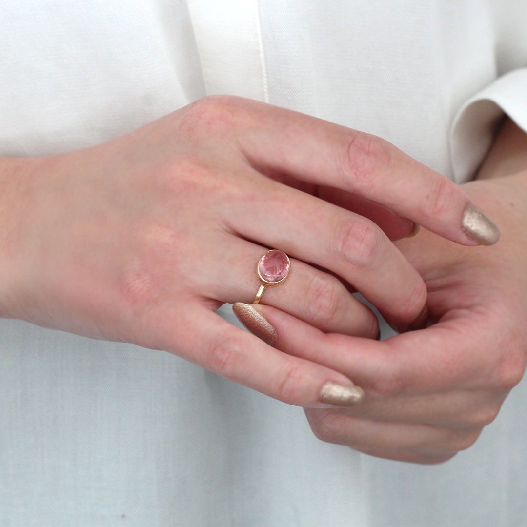 楽天市場 数量限定 桜色 ピンクトルマリン 大粒リング ハウ 10k イエローゴールドリング レディース 指輪 カラーストーンリング ボリュームリング ファッションリング 大ぶり デザインリング カボションカット 10月誕生石 ジュエリー ブランド 一粒リング 宝石