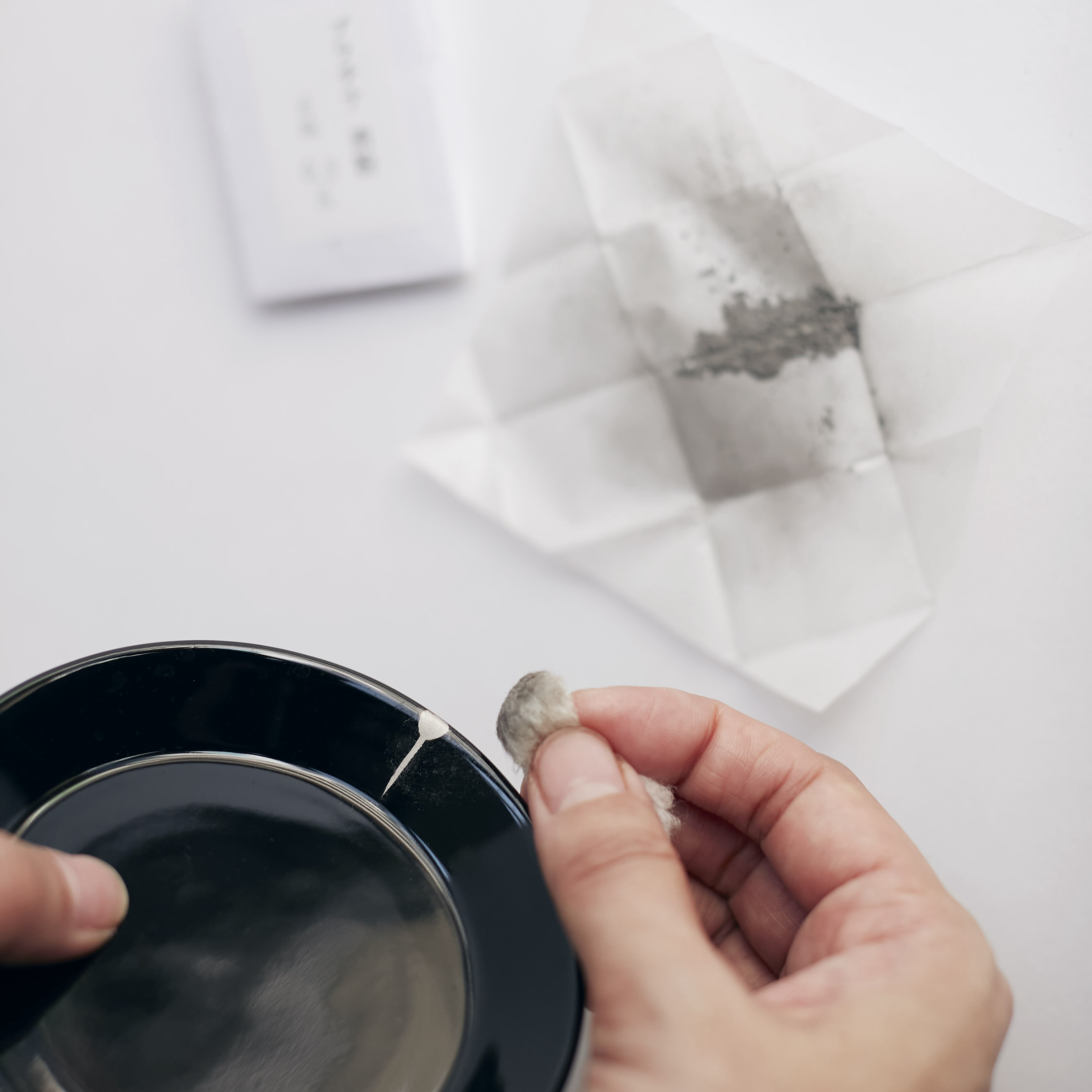 プラチナ金継ぎキット初心者用 陶芸 欠け 金継ぎをおうちで自分でできる初心者セット Platinum ヒビ 陶芸用品 Tsugukit 修繕 ギフト包装可 陶器 お皿 プラチナつぐキット 食器に使える初心者用伝統金継ぎセット 本漆 純金粉 白金粉 筆使用 修理 修繕 ヒビ 欠け 割れ プラチナ金継ぎキット初心者用 陶芸 欠け 金継ぎをおうちで自分でできる初心者セット Platinum ヒビ 陶芸用品 Tsugukit 修繕 ギフト包装可 陶器 お皿 プラチナつぐキット 食器に使える初心者用伝統金継ぎセット 本漆 純金粉 白金粉 筆使用 修理 修繕 ヒビ 欠け 割れ