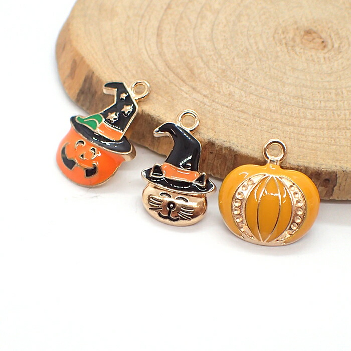 ハロウィン　おばけとかぼちゃのチャーム　カルセドニーと白蝶貝 ハロウィン おばけとかぼちゃのチャーム カルセドニーと白蝶貝